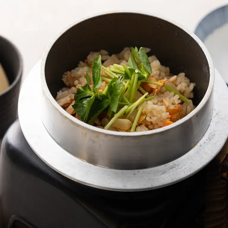 主厨精选时令釜饭（请预留约45分钟的准备时间）