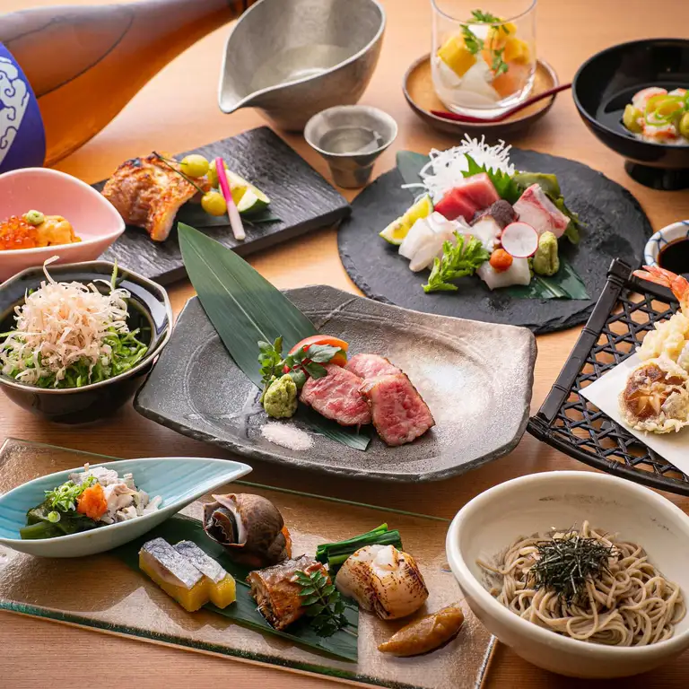 2時間飲み放題付き【神楽自慢の料理を堪能】旬魚や牛肉料理・・・神楽コース　11,500円